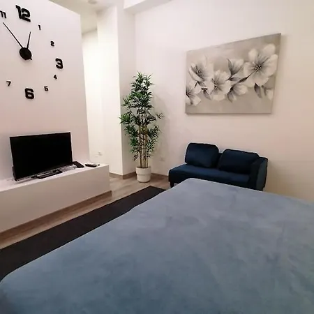 Indipendent Mini Centro Apartman *